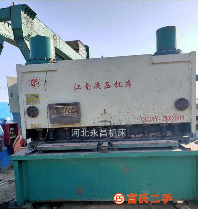 本公司低價出售各種型號的折彎 剪板機 只賣原裝設備期待與您的