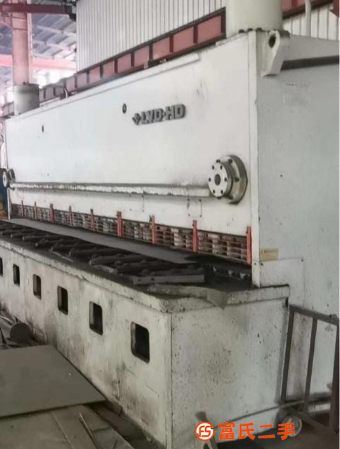 轉(zhuǎn)讓二手黃石鍛壓20x6200液壓閘式剪板機(jī)