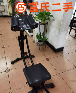 腹肌訓練器材 卷腹機  220元