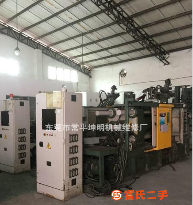 全國(guó)*價(jià)錢(qián)轉(zhuǎn)讓65臺(tái)9成新壓鑄機(jī)。都是倒閉工廠的原裝機(jī)