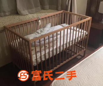宜家八成新實木嬰兒床  60元