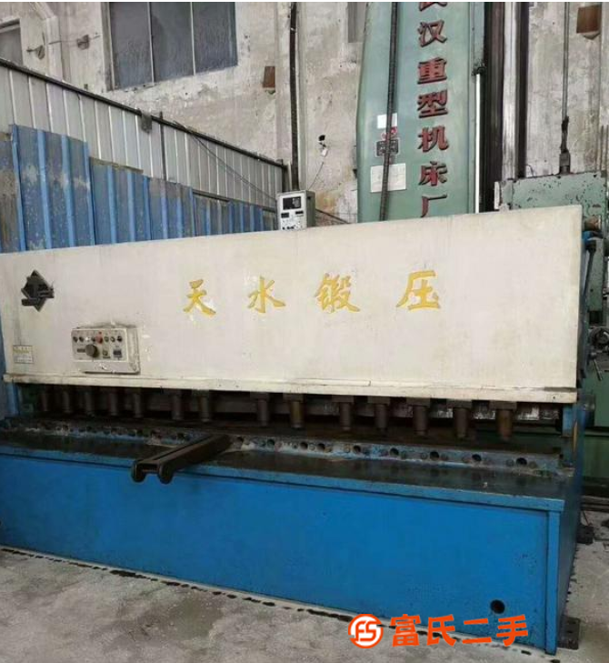 出租天水鍛壓160-3.2米液壓板料折彎?rùn)C(jī) 液壓擺式剪板機(jī)
