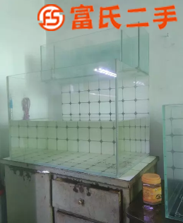 700*500*500超白魚缸  200元