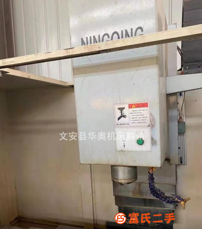 轉(zhuǎn)讓廠家處理二手南京寧慶VM850數(shù)控銑床