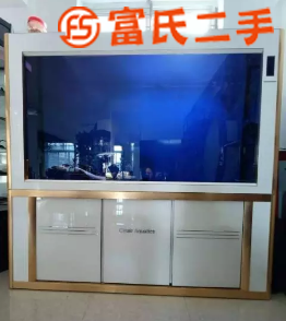 魚缸  4500元