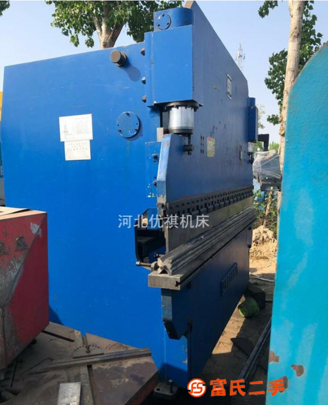 出售3.2米X125T扭軸數(shù)控折彎?rùn)C(jī)一臺(tái)
