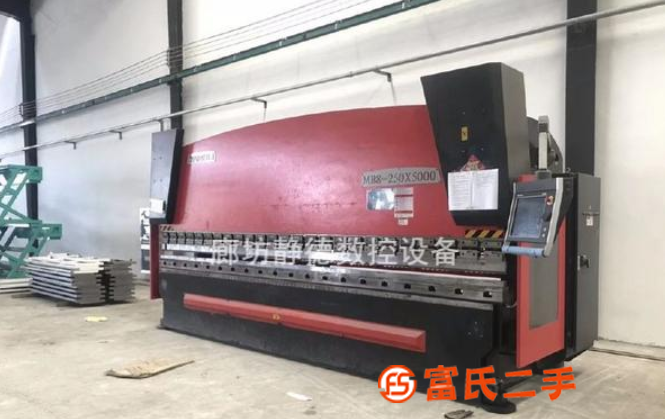 轉(zhuǎn)讓二手揚(yáng)力數(shù)控折彎?rùn)C(jī)MB8-250*5000