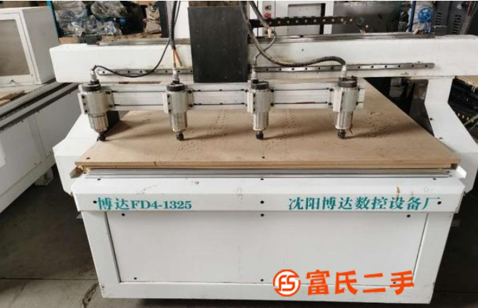 轉讓處理二手1325掛板多頭雕刻機