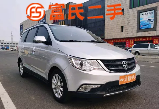 寶駿730 2014款 1.5 手動(dòng) 豪華導(dǎo)航ESP版7座