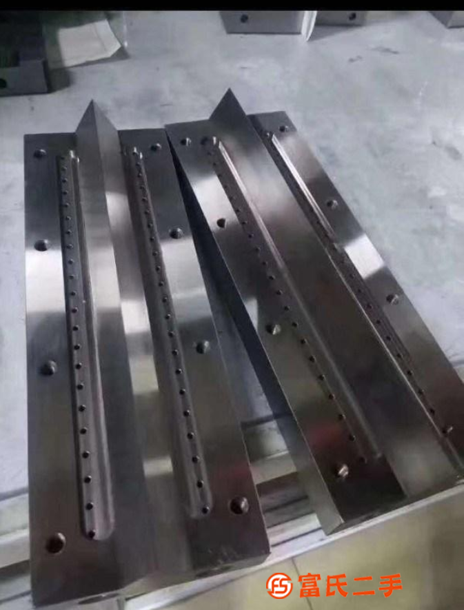 轉讓專業生產熔噴布模具