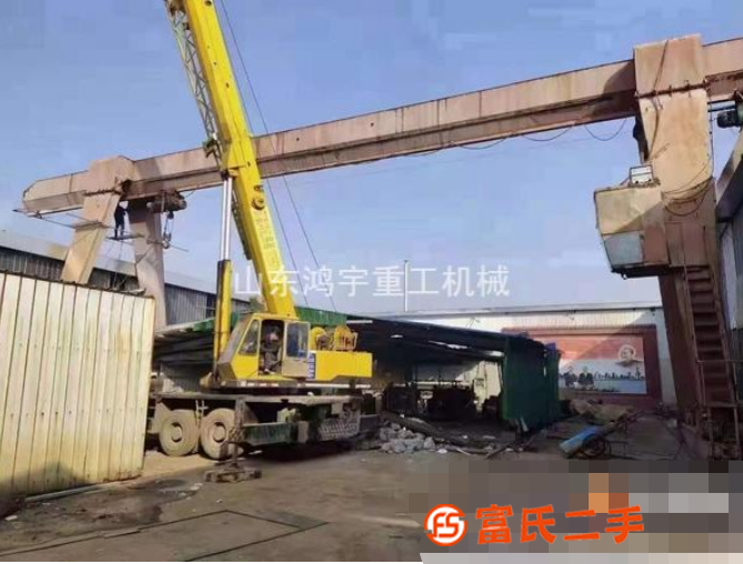 轉讓急處理20噸跨度20米各懸6米起升高度9米,包箱龍門吊