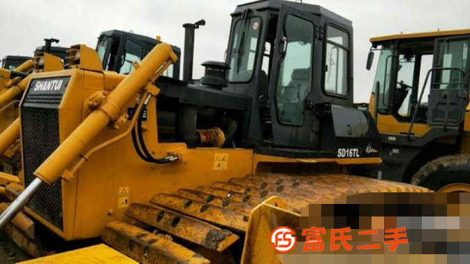 低價轉(zhuǎn)讓二手閑置東方紅100 山推160 220推土機