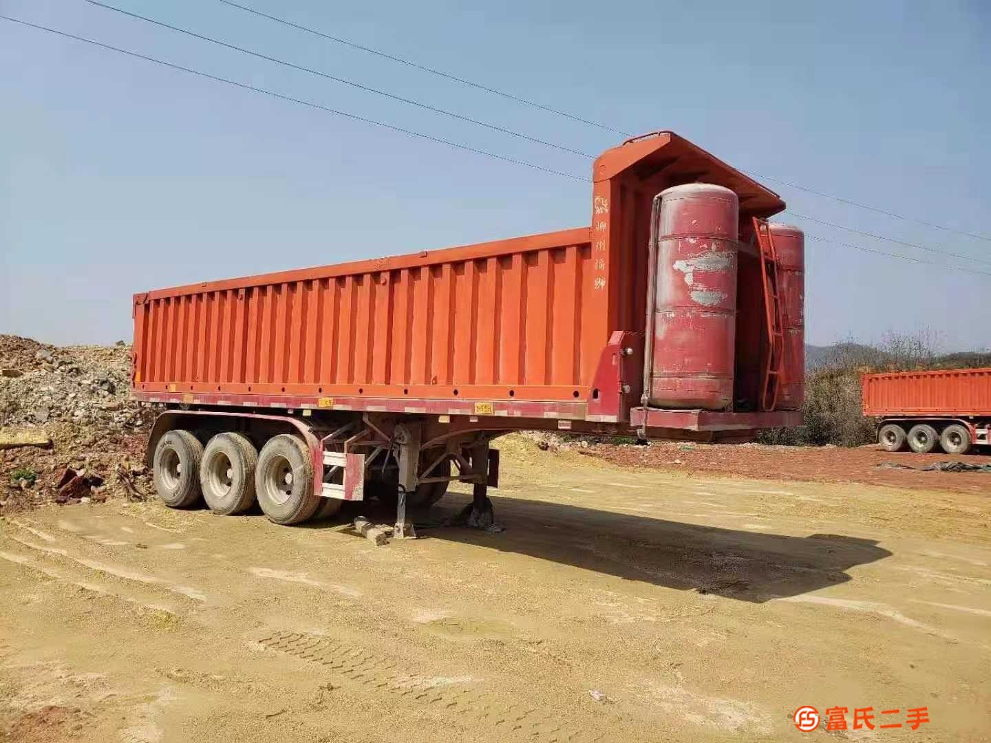 轉(zhuǎn)讓多臺(tái)二手9米自卸后翻半掛車，原車手續(xù)，精品車況