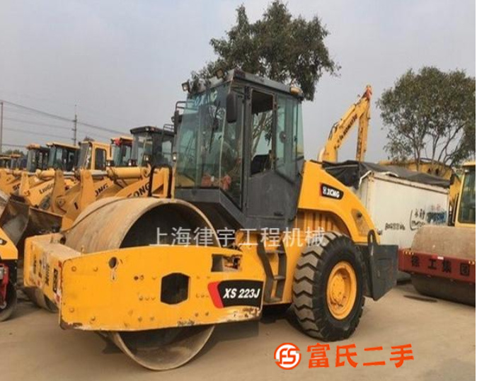 昆-明優(yōu)惠出售二手壓路機(jī)-二手裝載機(jī)-二手挖掘機(jī)