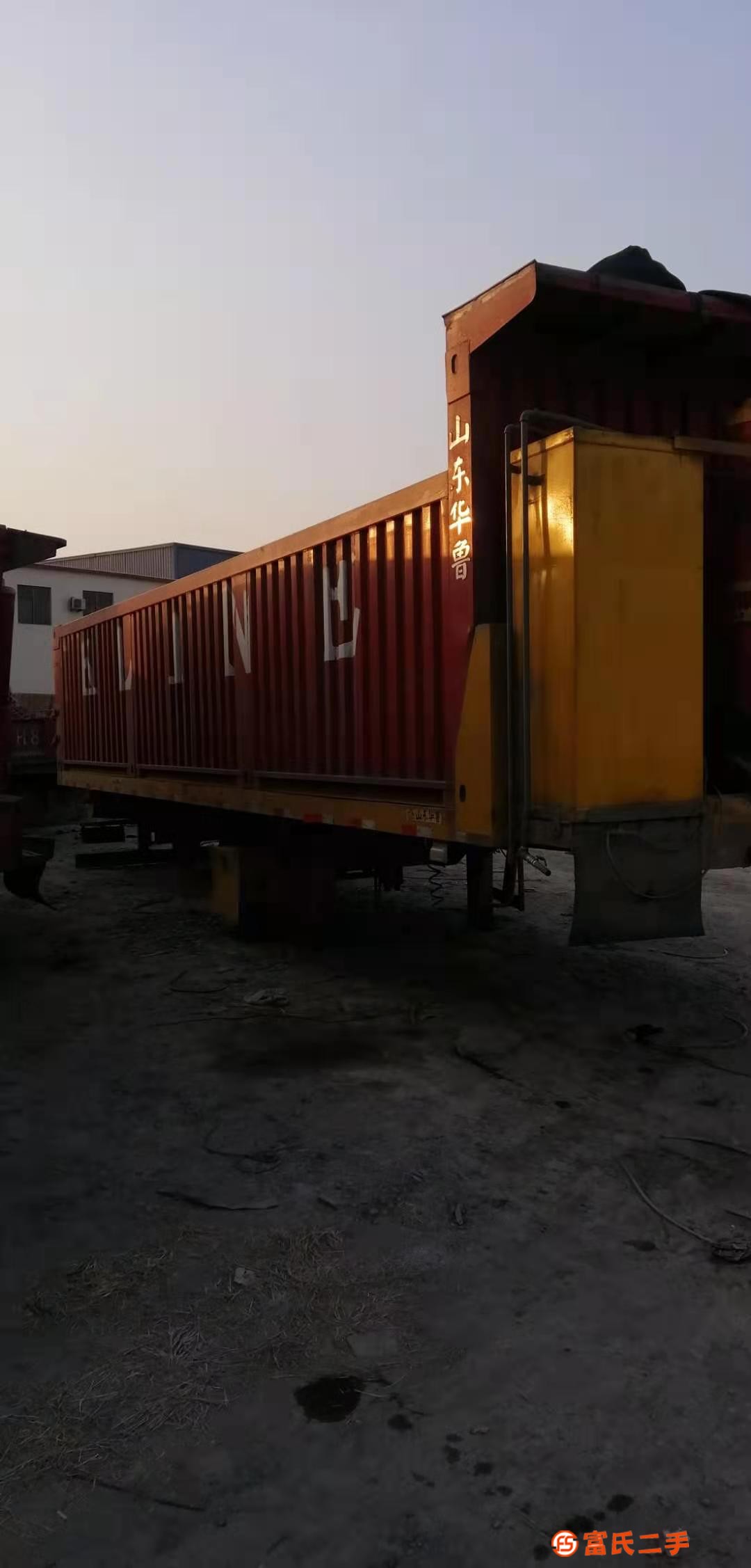 轉(zhuǎn)上二手9米自卸后翻半掛車，原車手續(xù)，精品車況