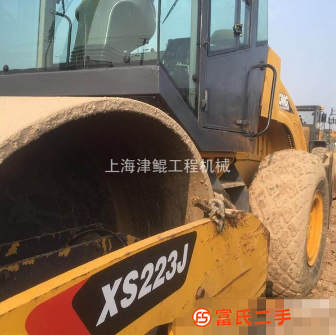 轉(zhuǎn)讓二手22噸壓路機(jī)現(xiàn)貨包運(yùn) 價(jià)格優(yōu)惠