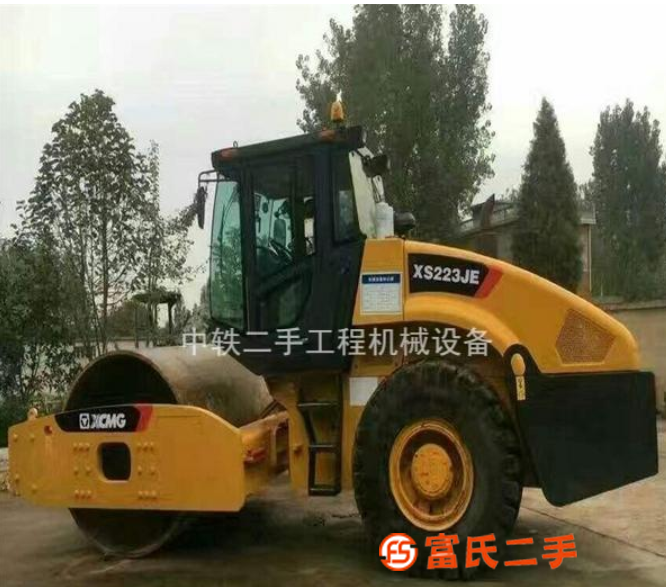 個人出售二手徐工26噸壓路機