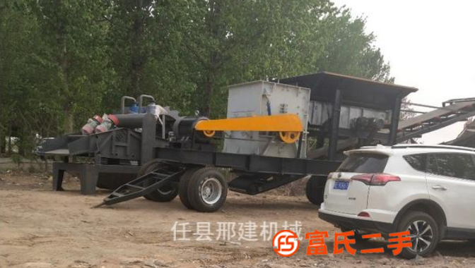 轉(zhuǎn)讓移動建筑垃圾鵝卵石花崗巖風(fēng)化石水泥路面青石破碎機(jī)制砂機(jī)制