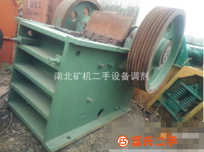 出售9成新以上上海路橋500*750破碎機