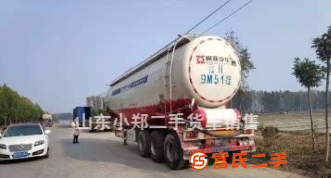 轉(zhuǎn)讓二手50方散裝水泥罐車 保證原裝車 手續(xù)齊全 包過戶