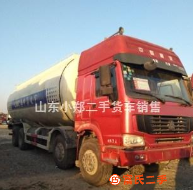 轉(zhuǎn)讓二手豪沃前四后八水泥罐車48立方 保證原裝車
