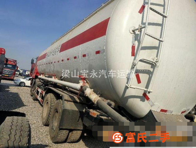 轉讓15年紅巖杰獅，散裝水泥罐車，350馬力，手續(xù)齊全隨時過