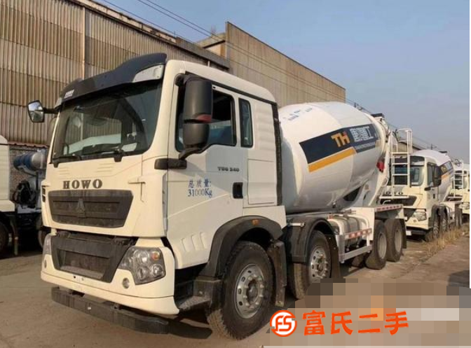 車場急需低價轉讓多臺二手國四.國五.國六豪沃.德龍.歐曼水