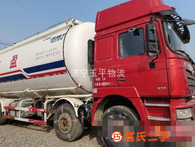 公司大量出售二手工程前四后八散裝水泥罐車砂漿罐車，17年18