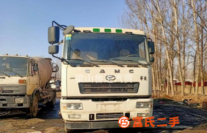 出售兩臺16年華凌水泥罐車