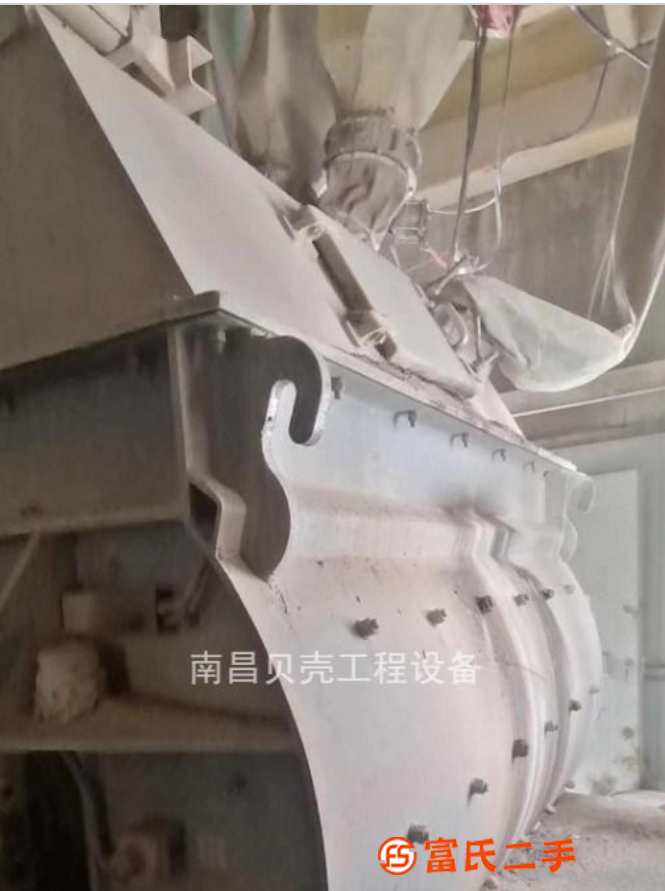轉讓2015年三一重工雙120樓攪拌站兩套,四個100噸