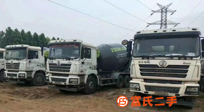 攪拌站急需低價出售多臺二手國四.國五.國六6--20立方工程