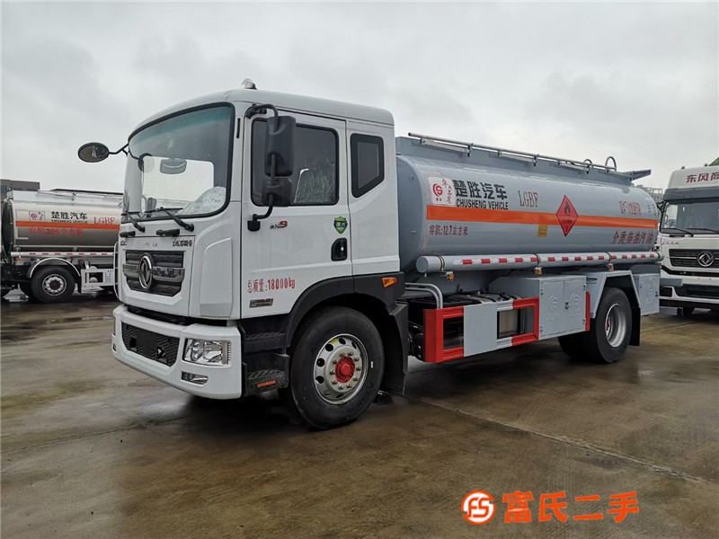 廣州10噸20噸油罐車大量現貨 包上牌 可直接提車營運