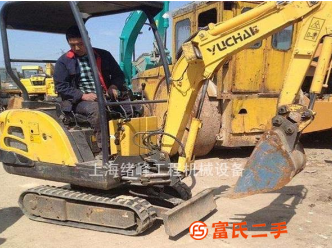 轉(zhuǎn)讓農(nóng)用小型挖掘機(jī) 二手13 18 20 35小挖機(jī)