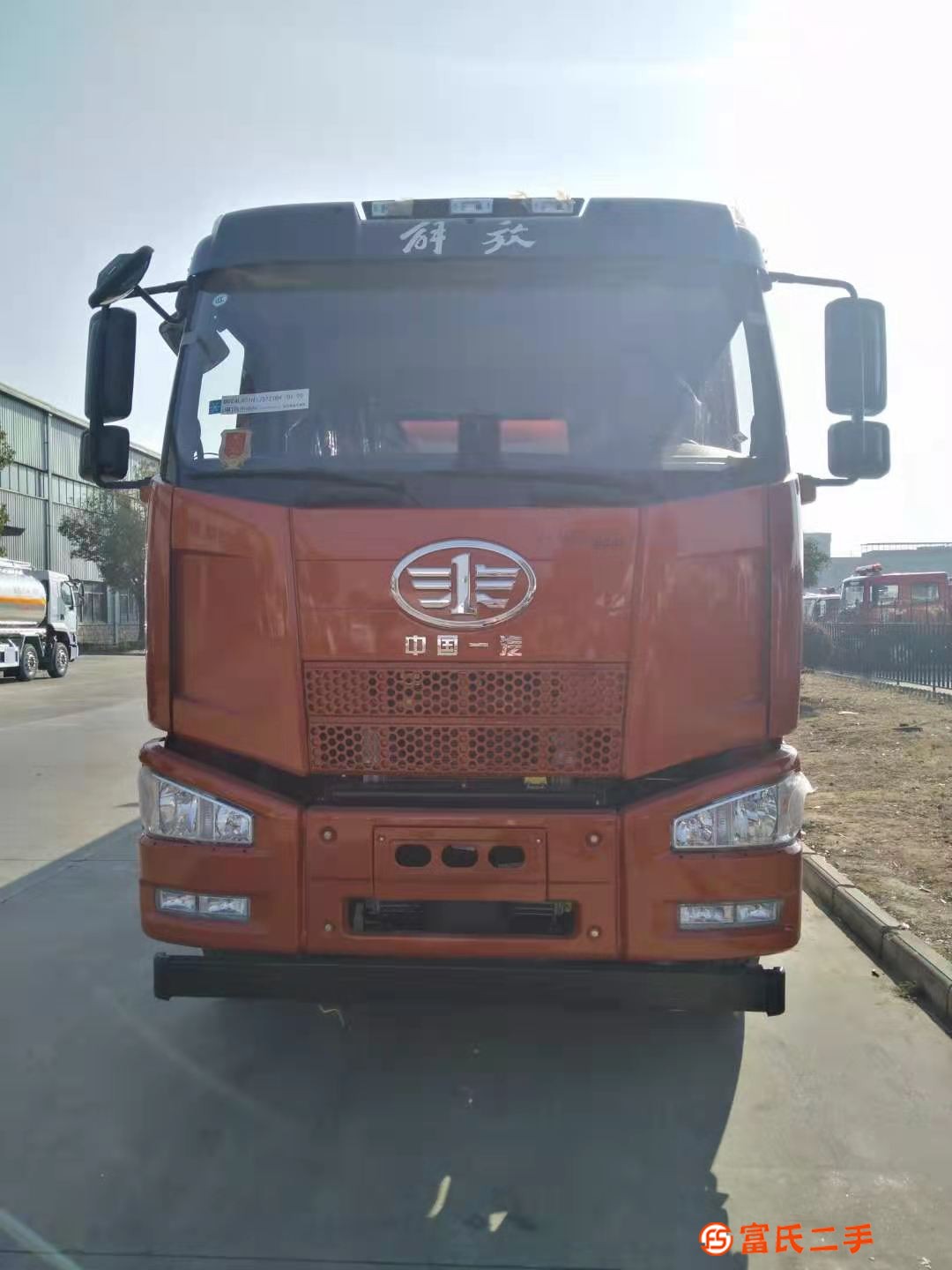20噸油罐車價格解放前四后八鋁合金運油車