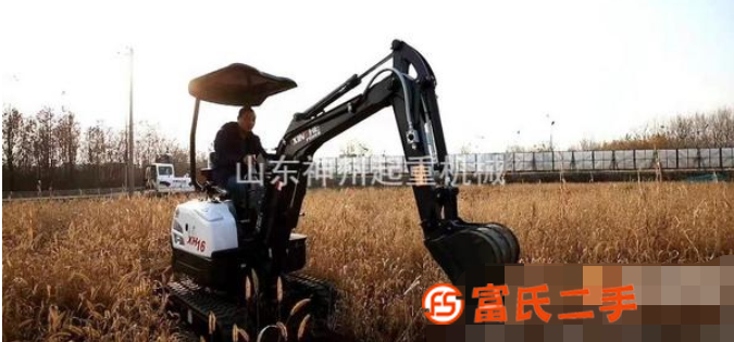 轉讓雷沃小型挖掘機全新微型挖掘機農用果園小挖機迷你家用挖土