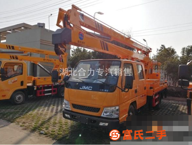 自行式高空作業(yè)車多功能用途黃牌高空作業(yè)總代直銷