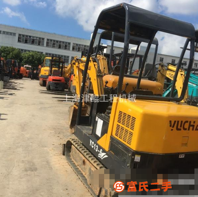 轉(zhuǎn)讓二手挖溝機(jī)玉柴13/25/35小挖掘機(jī)