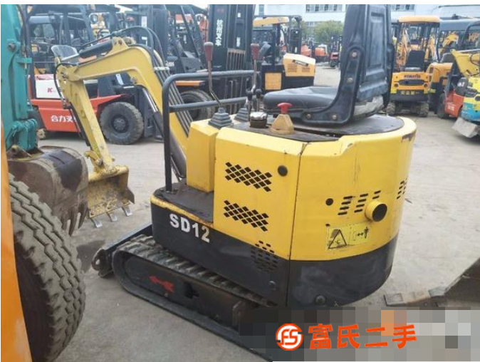 轉(zhuǎn)讓二手迷你挖掘機,二手小型挖機,二手10微型挖溝機低價