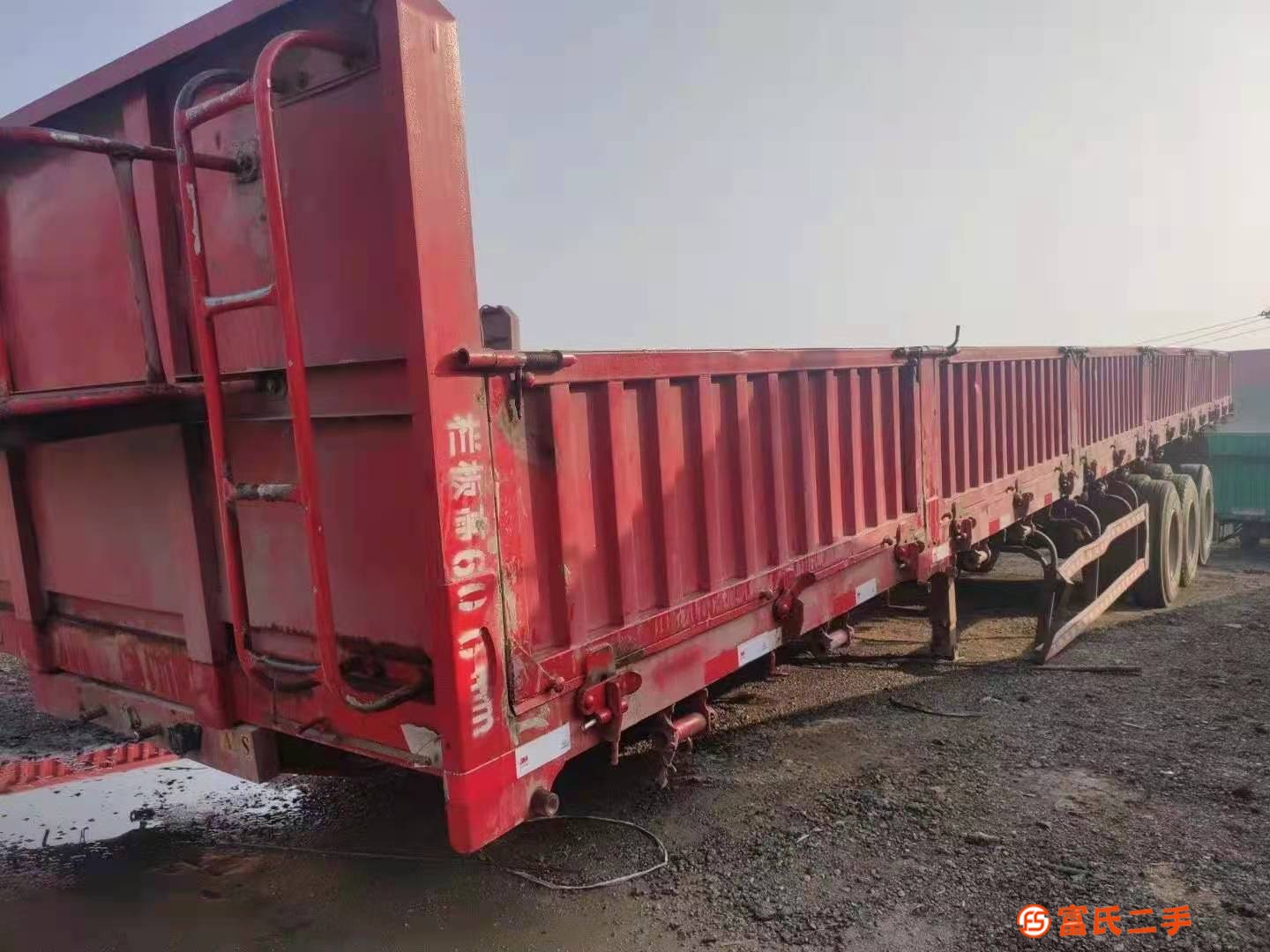 轉讓二手13米60自卸側翻半掛車，八成新輪胎，原車手續