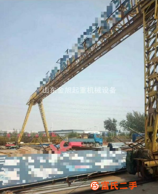 出售32噸跨度26米，有效起升12米，可根據客戶要求改做定做