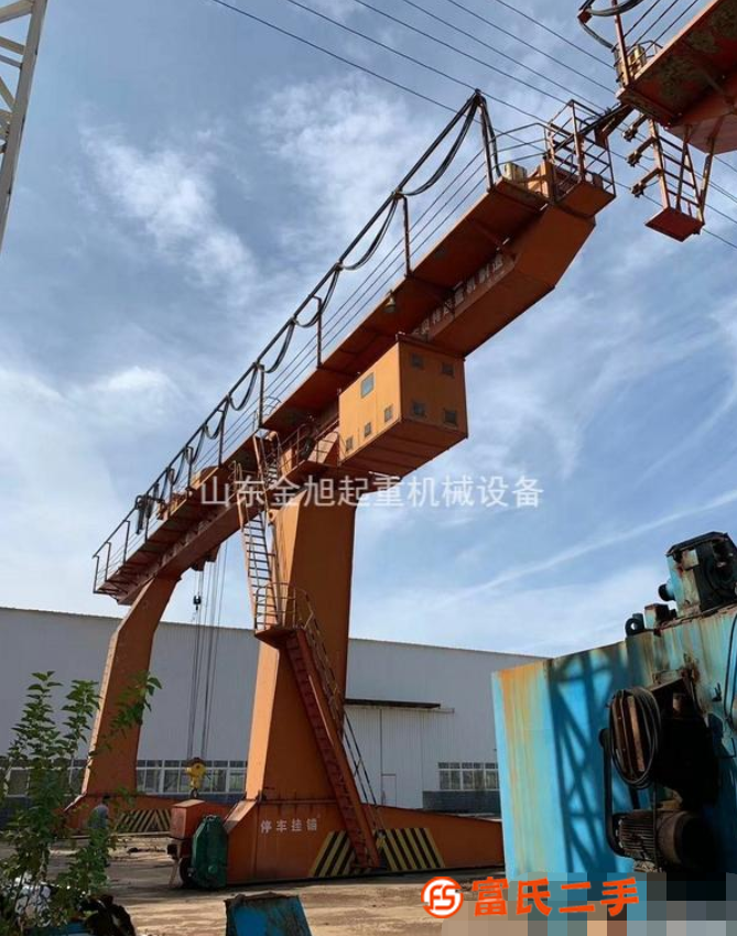 出售龍門吊，各種型號尺寸噸位的新舊均有可根據客戶要求為其定做