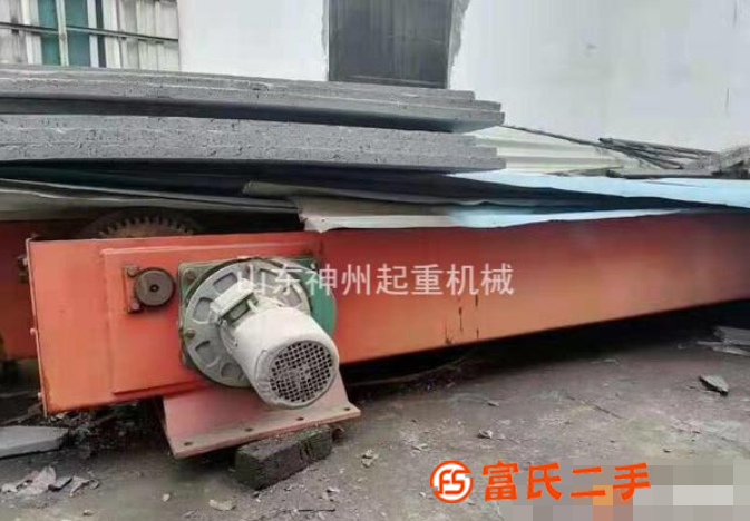 轉(zhuǎn)讓五噸包廂龍門吊跨度20米,腿高8米