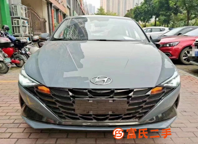 現(xiàn)代 伊蘭特 2020款 伊蘭特 領(lǐng)動 1.5 無級 智炫. 