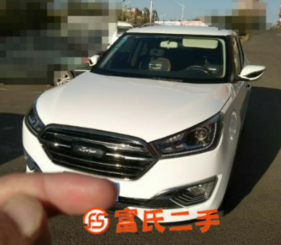 眾泰T300 2017款 1.5T 手動 豪華型雙色