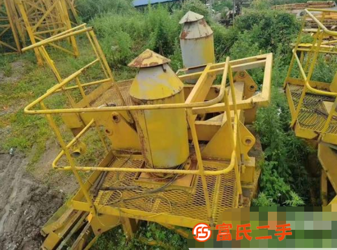 轉讓12年底上海吳淞5512塔吊四臺