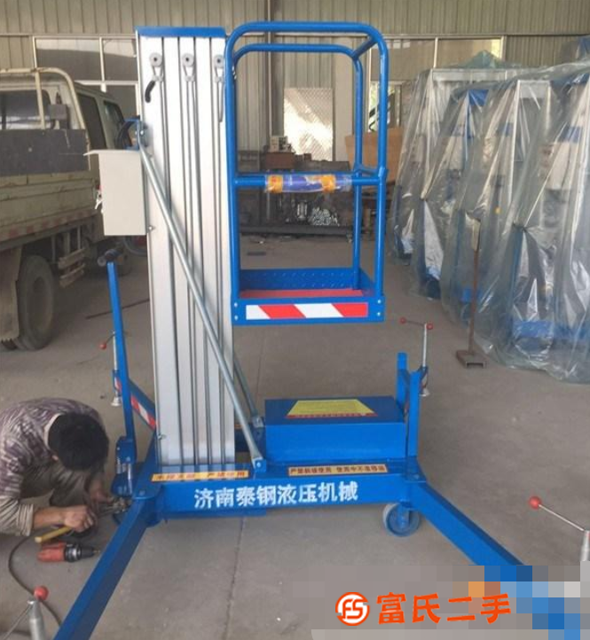 廠家直銷鋁合金升降機液壓升降平臺保潔專用升降臺