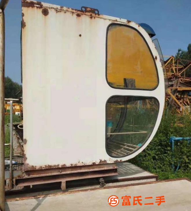 出售:63,50塔吊多臺,升降機多臺