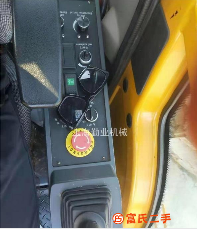 轉讓出首2019年徐工55噸履帶吊，帶快放手續齊全