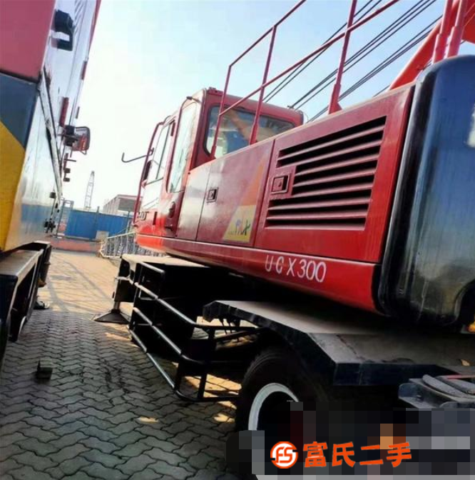 高價回收履帶吊50—100噸汽車吊