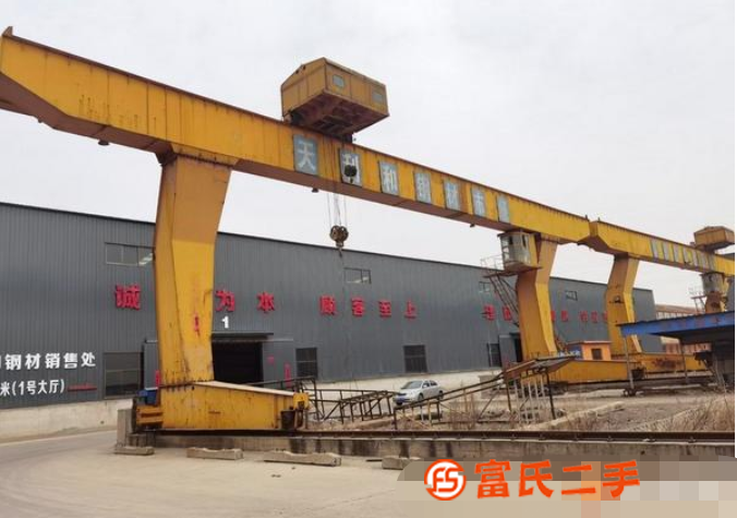 出售室外龍門起重機，成色很好，你的省錢專家